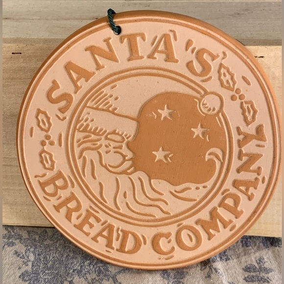 NWT Santa’s Bread Company Christmas Beautiful Bread Warmer Hill Design Inc - Picture 4 of 8